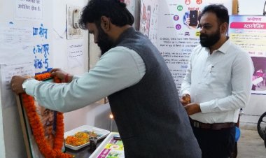 *कलेक्टर ने राष्ट्रपिता महात्मा गांधी की पुण्यतिथि पर उनके छायाचित्र पर पुष्पांजलि अर्पित कर किया नमन*