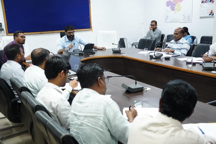 कलेक्टर ने जिला स्तरीय शिविर मे प्राप्त आवेदनों का गंभीरता से निराकरण करने  सभी अधिकारियों को दिये निर्देश